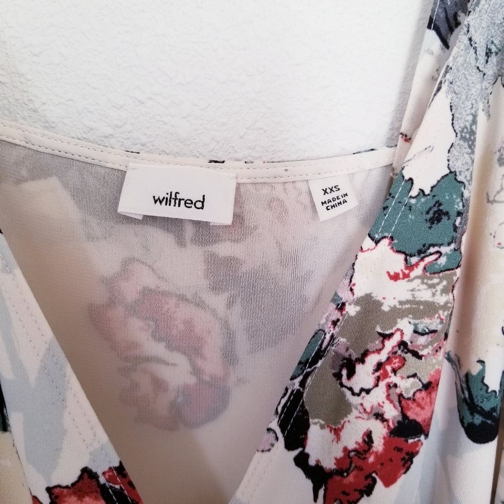 Aritzia Wilfred floral midi wrap dress - Picture 4 of 11